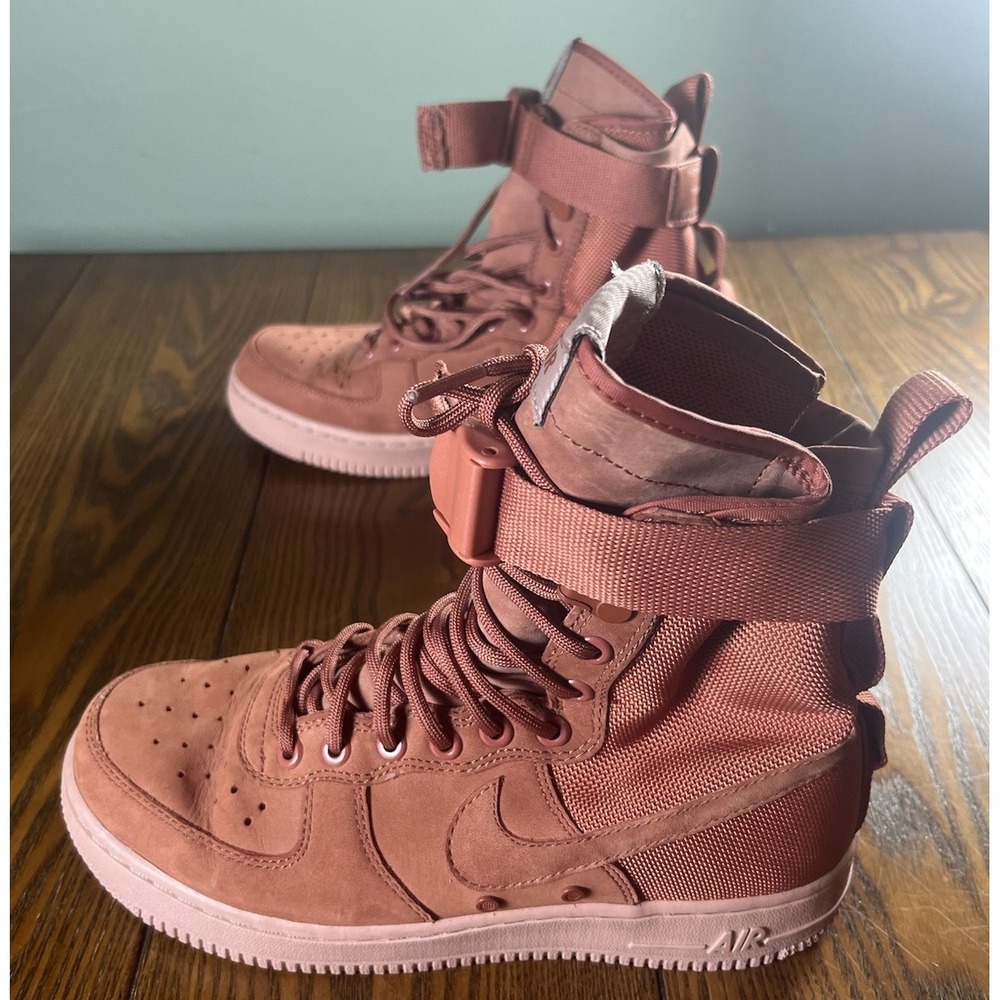 Nike SF Air Force 1 High "Dusty Peach" Sneaker Boot Women's Size 7.5 857872-202